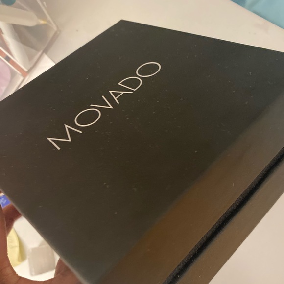 Movado authentic rose gold bold watch - Picture 3 of 8